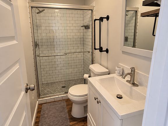 2nd image of 533 Melba St APT 8