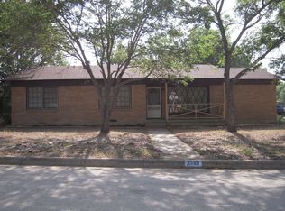 3549 Brandon Ln, Fort Worth, TX 76116