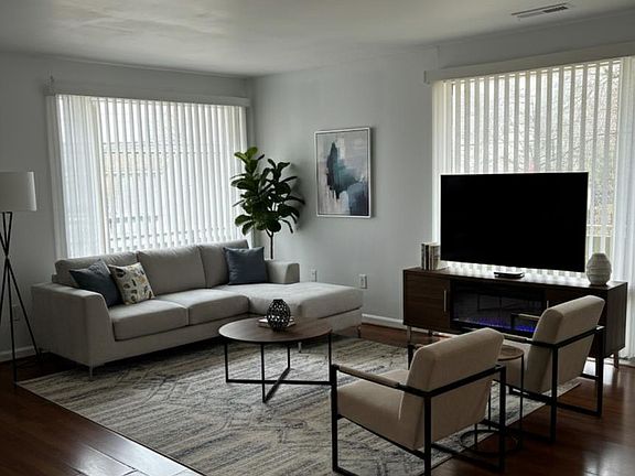 3rd image of 7300 Donnell Pl APT B1