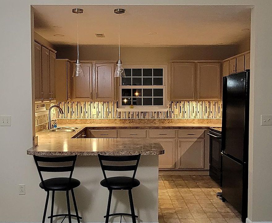 under cabinet lighting