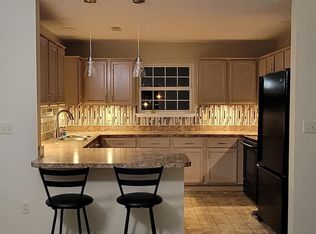 14810 Meadowlark Ln, Middlefield, OH 44062