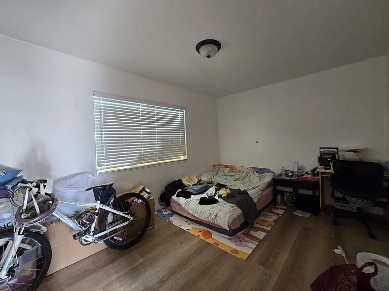 1110 Buena Vista Ave #A — Photo 7