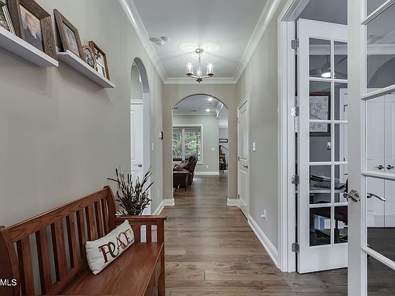 4th image of 300 Oostagala Ln