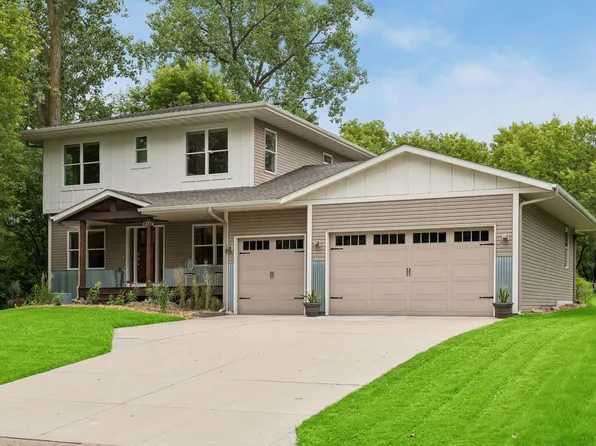 2551 15th St NW, New Brighton, MN 55112