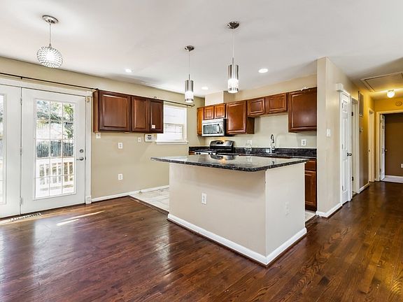 4th image of 5625 Saint Charles Dr