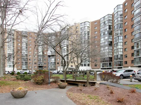 15107 Interlachen Dr #2-621, Silver Spring, MD 20906