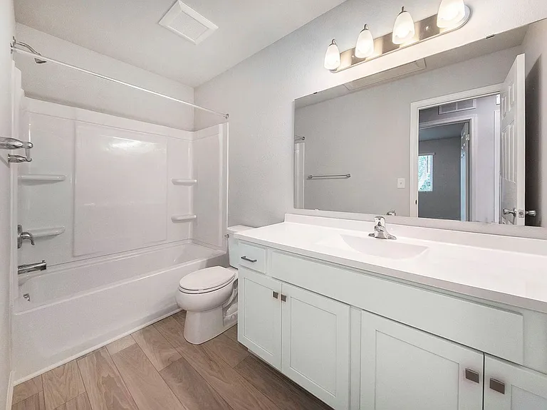 438 Hidden Meadows Dr — Photo 15