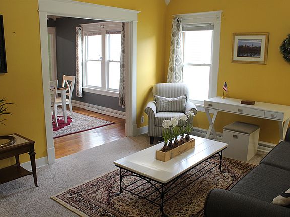 2nd image of 214 Melville St