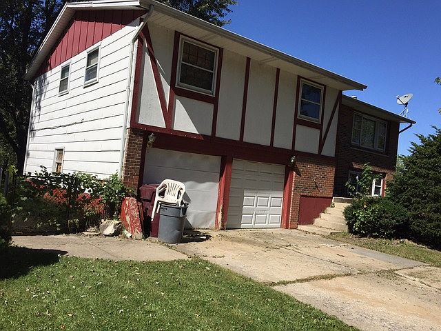 1st image of 22522 Jeffery Ave