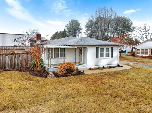 2338 Adams Dr, Hudson, NC 28638