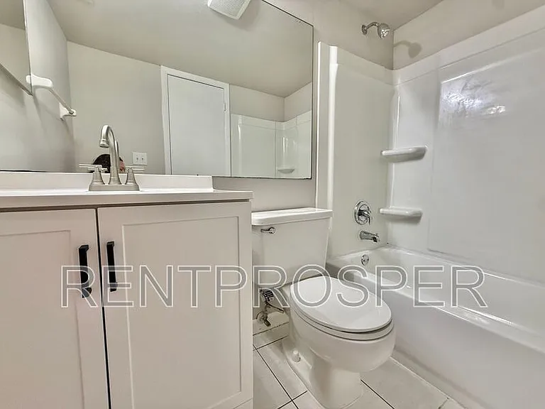 6104 Curry Ford Rd #108 — Photo 20