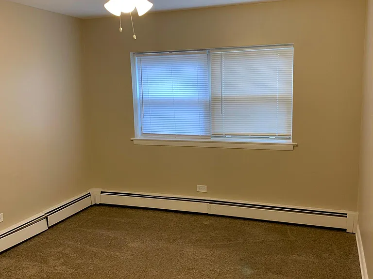 4454 S Archer Ave #1B — Photo 5
