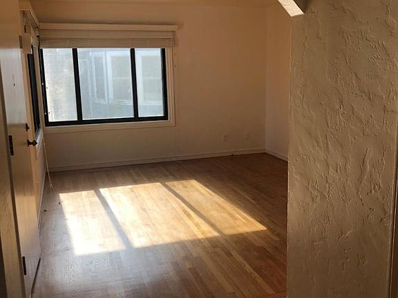 2nd image of 953 Masson Ave