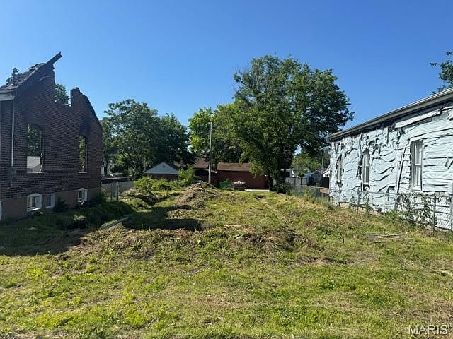 1st image of 6820 Magnolia Ave