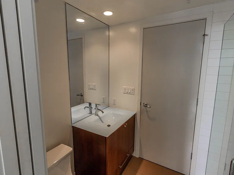 1118 12th Ave SW #1706 — Photo 13