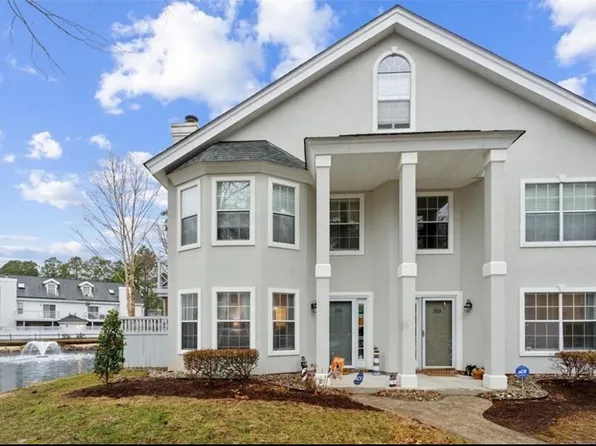 515 Seahorse Run, Chesapeake, VA 23320