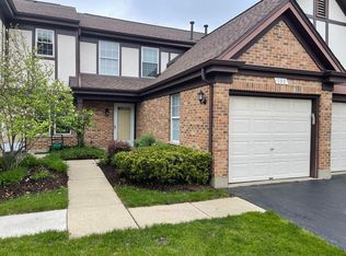 193 Lawn Ct, Buffalo Grove, IL 60089