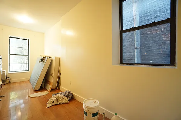 Rented by Rennit Inc. | media 21