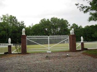 881 Farm Hill Cir, Cross, SC 29436