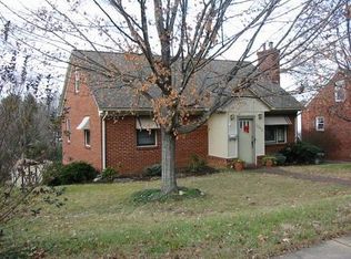 1063 Lyndhurst Rd, Waynesboro, VA 22980