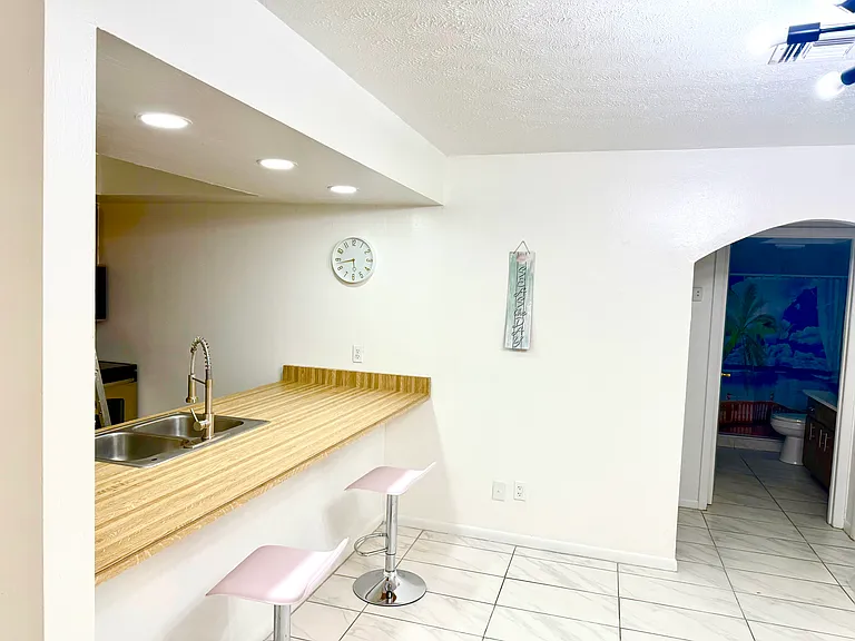 912 SE 13th St #3 — Photo 30