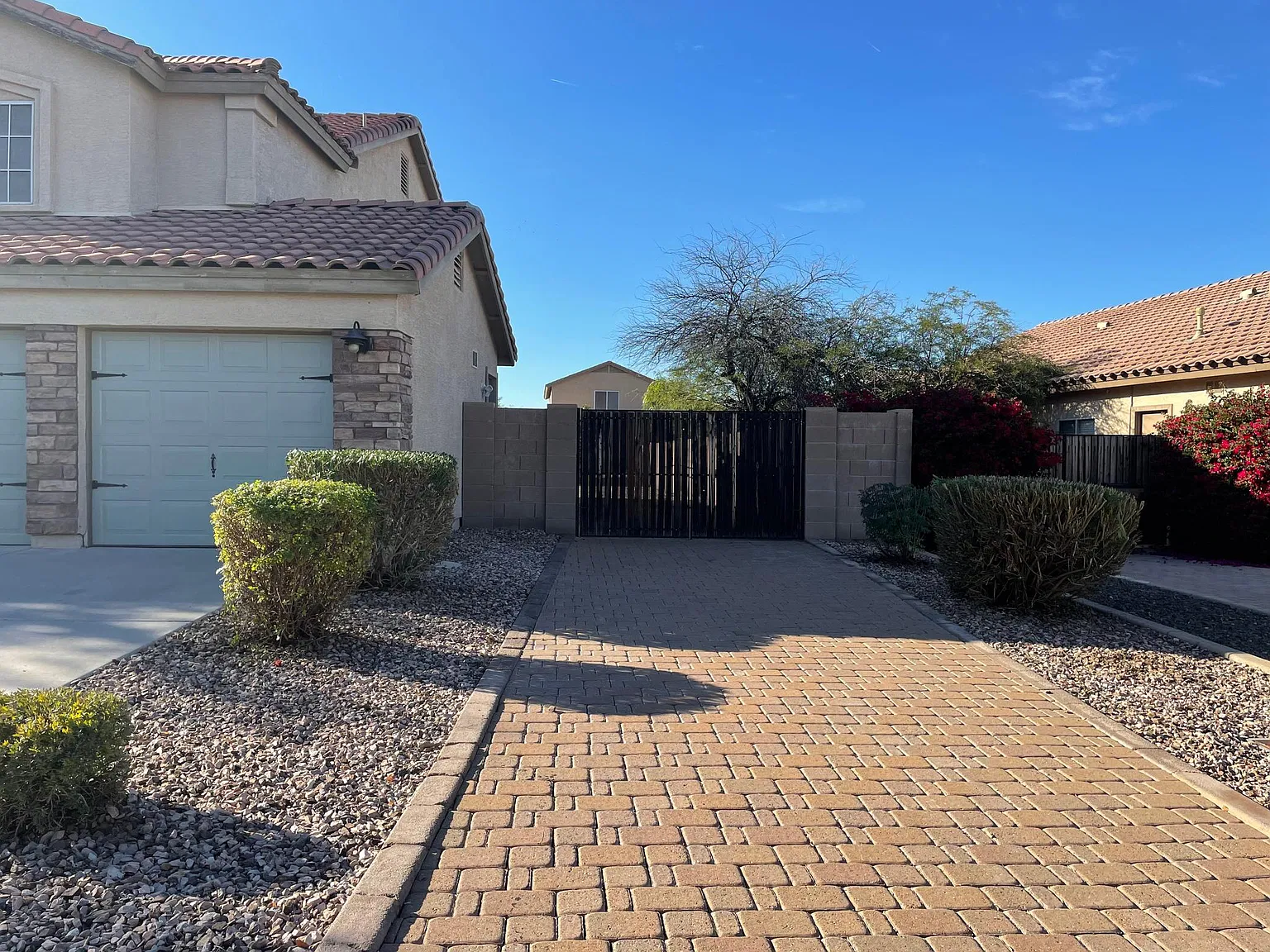 5 bed, 2659 sqft, $2,650 — Photo 2