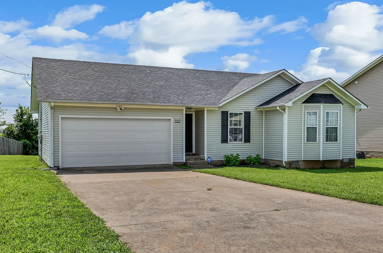 3 Bedroom Home in Oak Grove, KY! — Photo 2