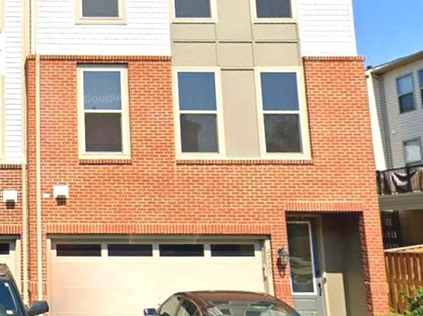 42407 Dogwood Glen Sq, Sterling, VA 20166