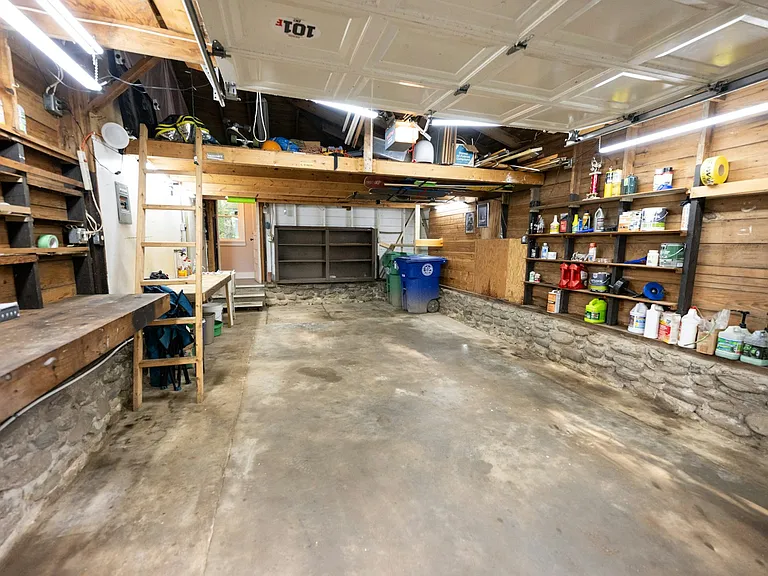 809 Montreat Rd — Photo 35