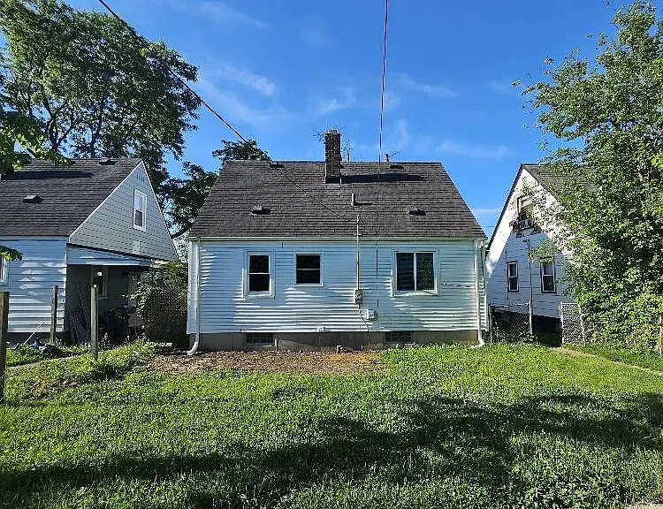 19440 W Chicago Ave — Photo 8