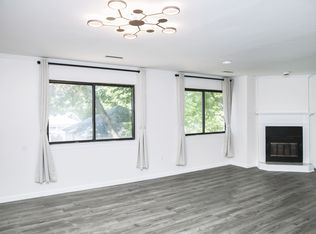 19 Burnham St APT C2, Belmont, MA 02478