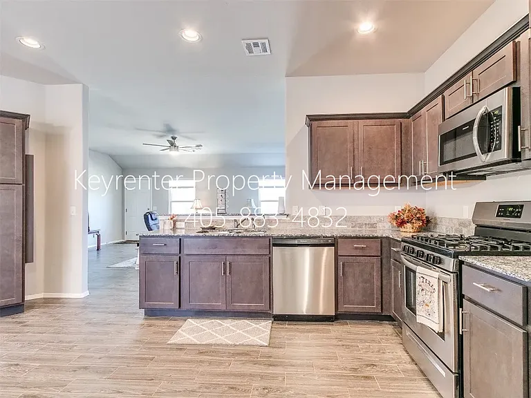 1636 Eighty Niner Ter — Photo 10