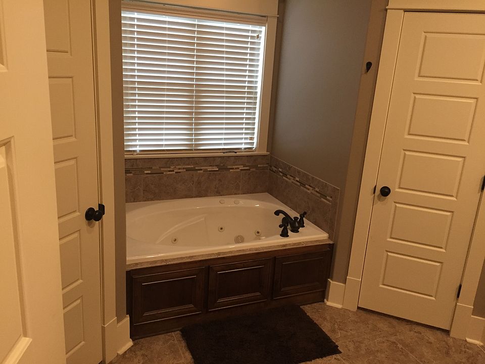 1st image of 5365 Chateau Dr