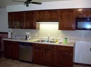 193 Center Rd, Douglassville, PA 19518