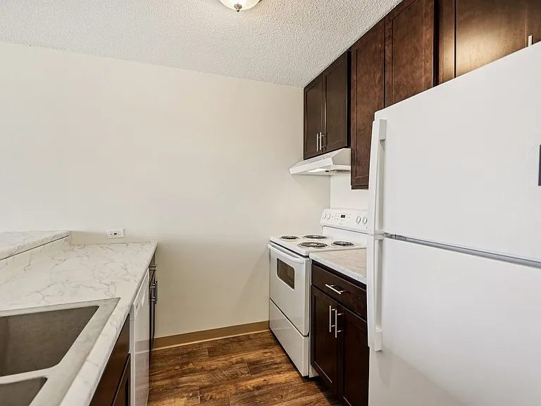 Thornton Place Apartments — Photo 10