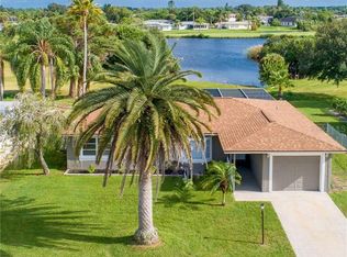 11 Golfview Rd, Rotonda West, FL 33947