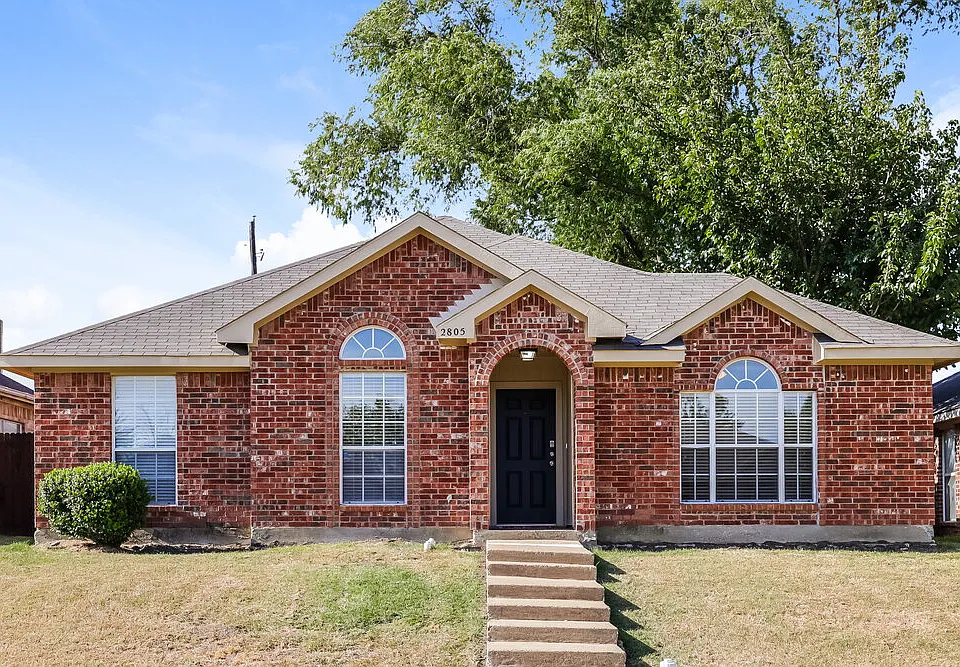 2805 Saint Croix Ave