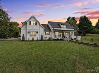 206 Baldwin Rd, Arden, NC 28704