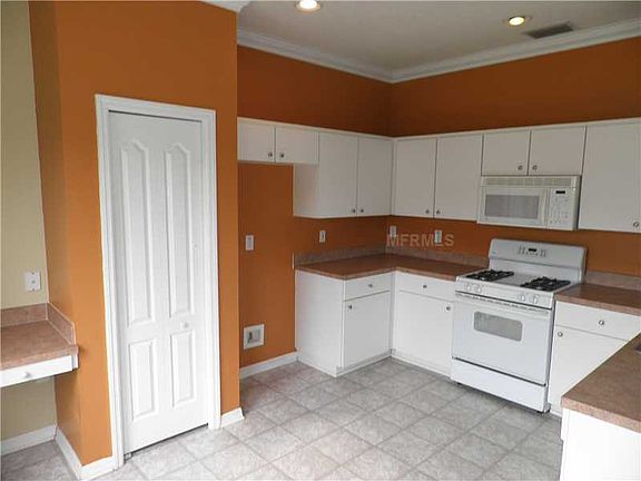 3rd image of 6812 Monarch Park Dr