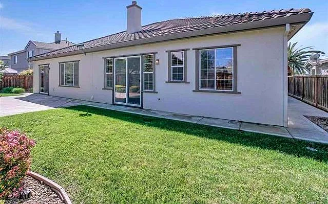 2613 Presidio Dr — Photo 11