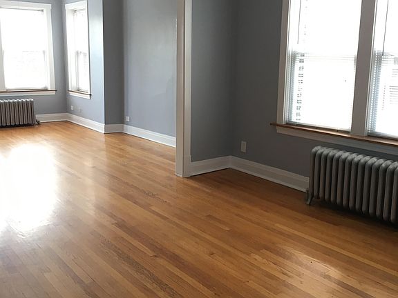 2nd image of 4850 W Newport Ave #2