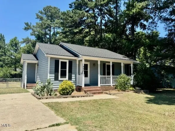 647 Raymond Dr, Wendell, NC 27591