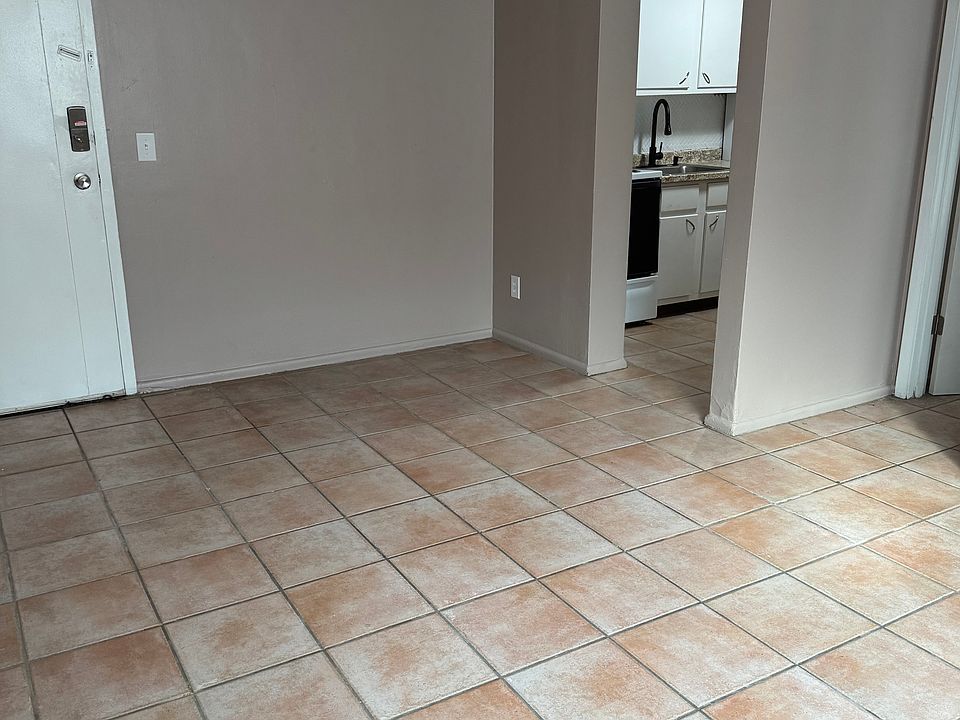 1st image of 717 Elliott Ave APT 2