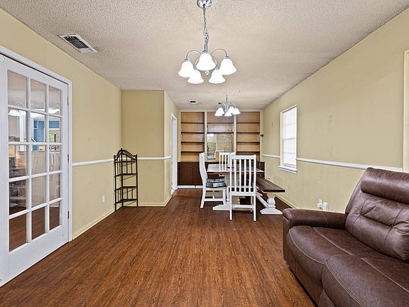 5th image of 2108 Reva St