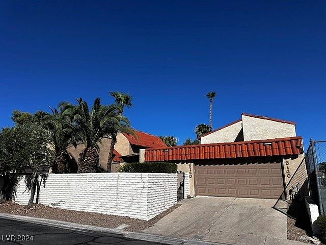 1st image of 5140 Tennis Court St E