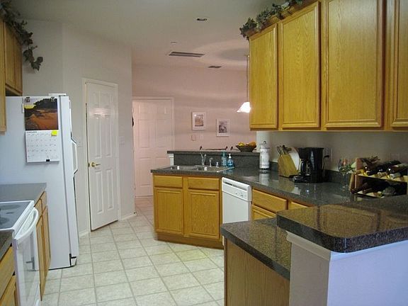 4th image of 4525 Woodsboro Ln