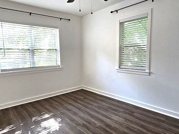 5th image of 3230 W Shadowlawn Ave NE