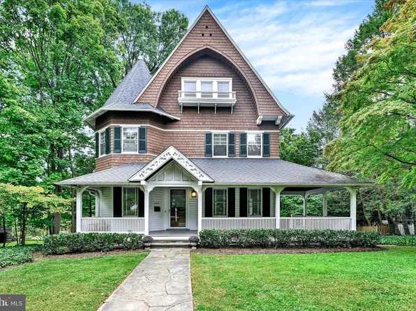 325 Hawthorne Rd, Baltimore, MD 21210