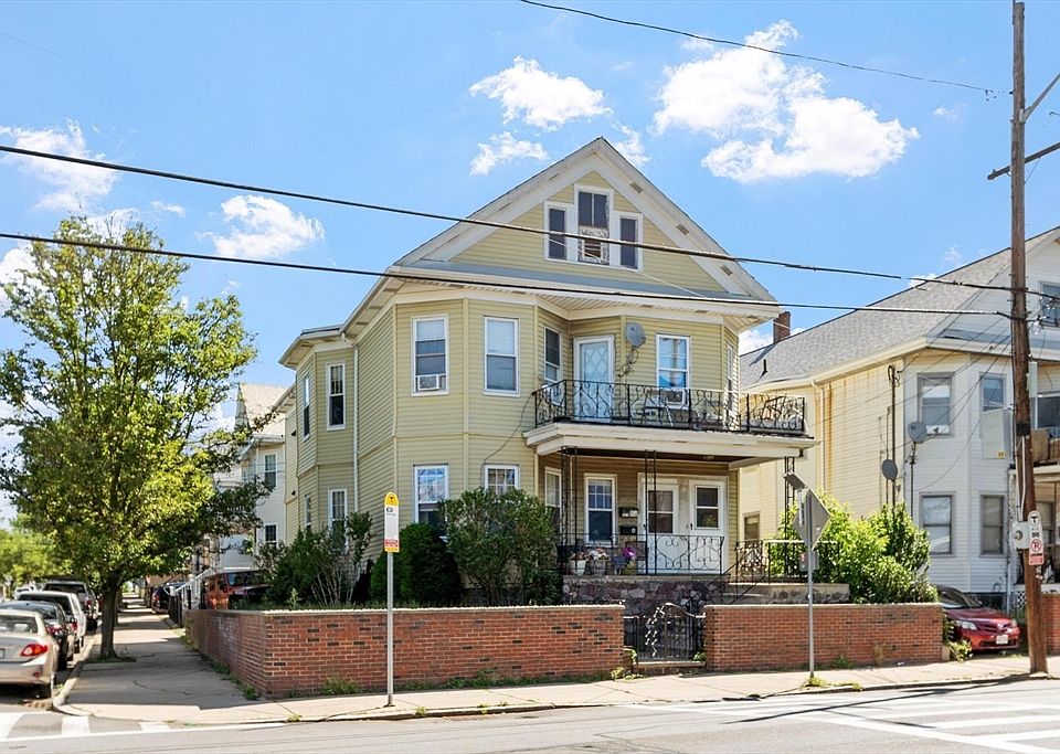 1st image of 562 Main St