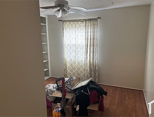2nd image of 13942 Oakbrook Dr